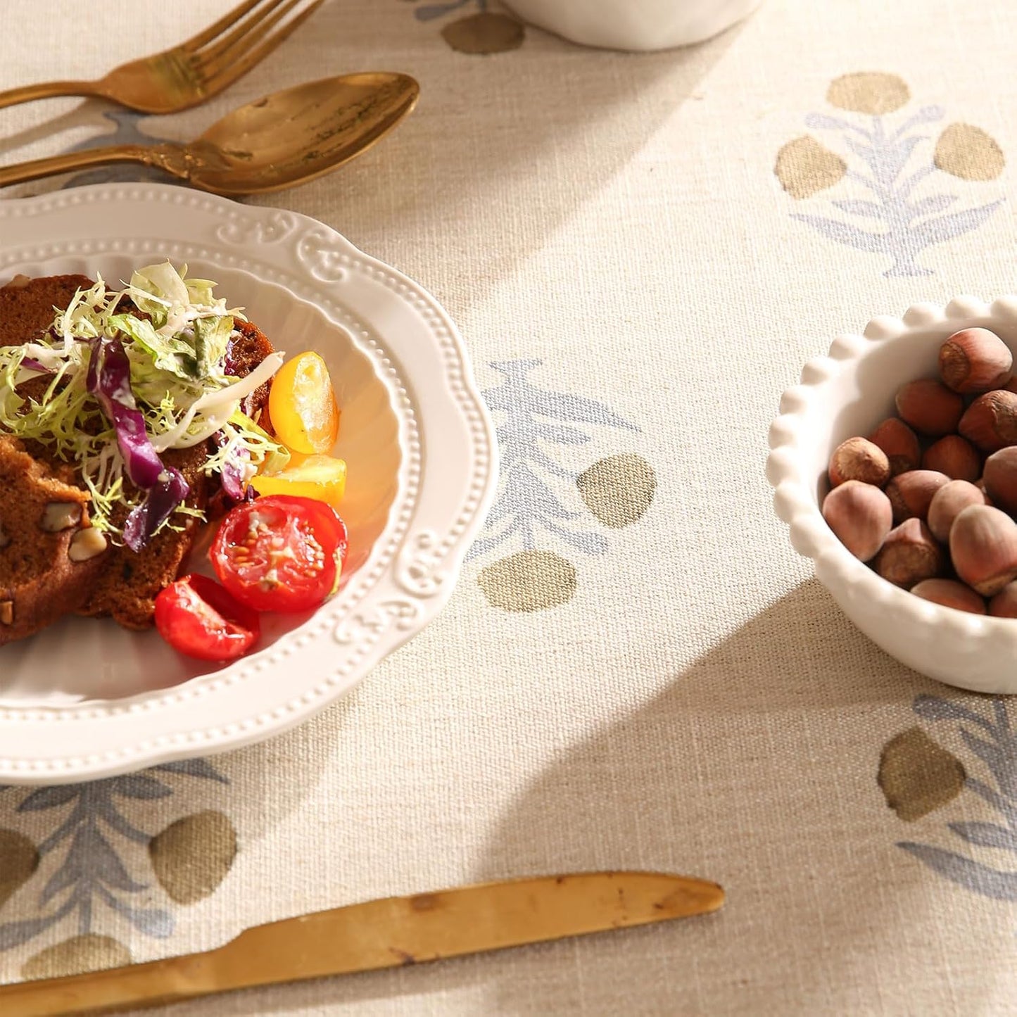 patdrea Designer Vintage Small Beige Tablecloth for Round Table,Linen Yellow Floral Pattern Tablecloths,Cover Cloth Decor for Kitchen Dining Christmas,Thanksgiving,Diameter 55"-Istana a