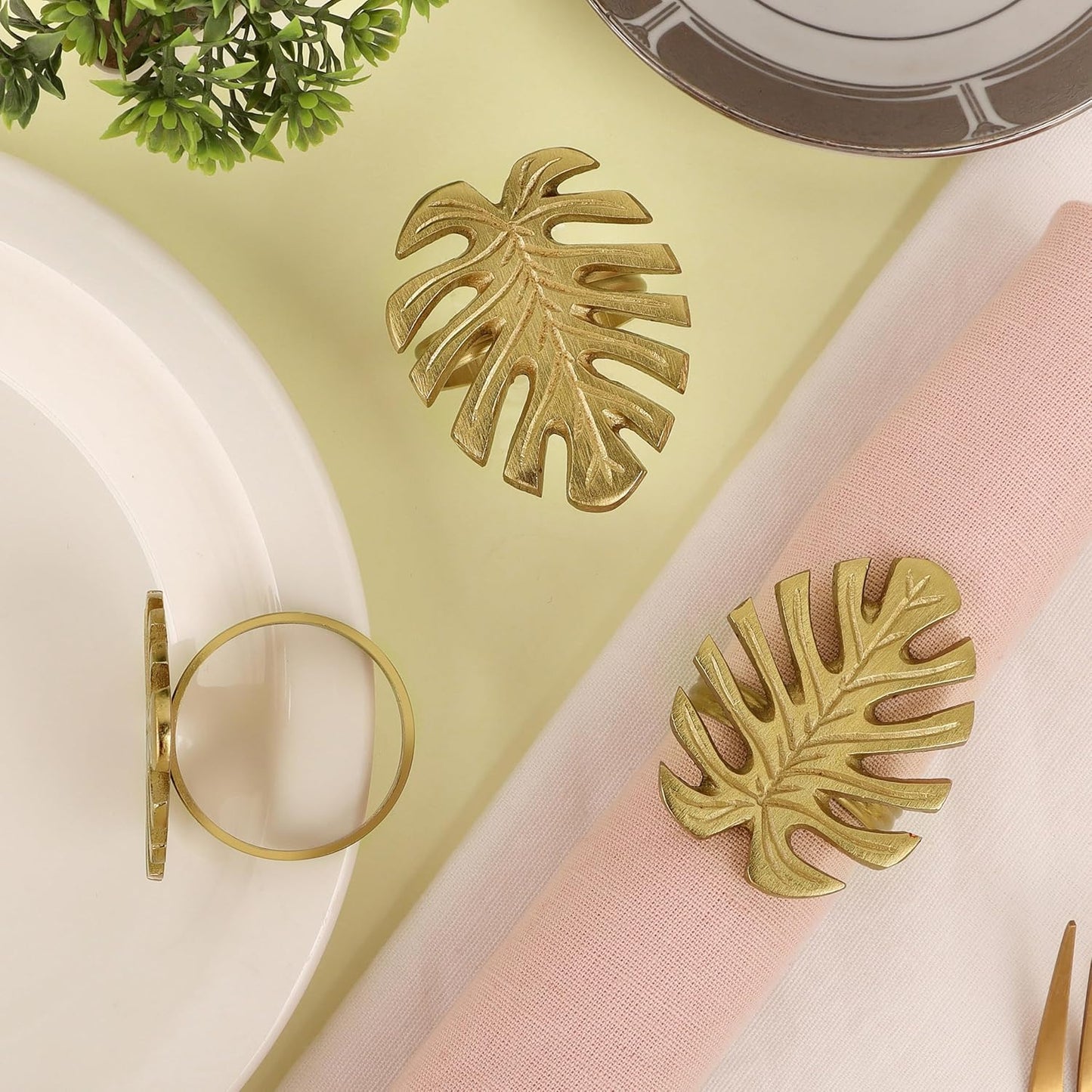 Napkin Rings Set of 12 Metal Napkin Holder Cuffs for Dinner Table Décor Monstera Leaf Farmhouse Modern Serviette Rings for Weddings, Parties, Receptions, Daily Use (Antique Gold) - ALPHA Living HOME