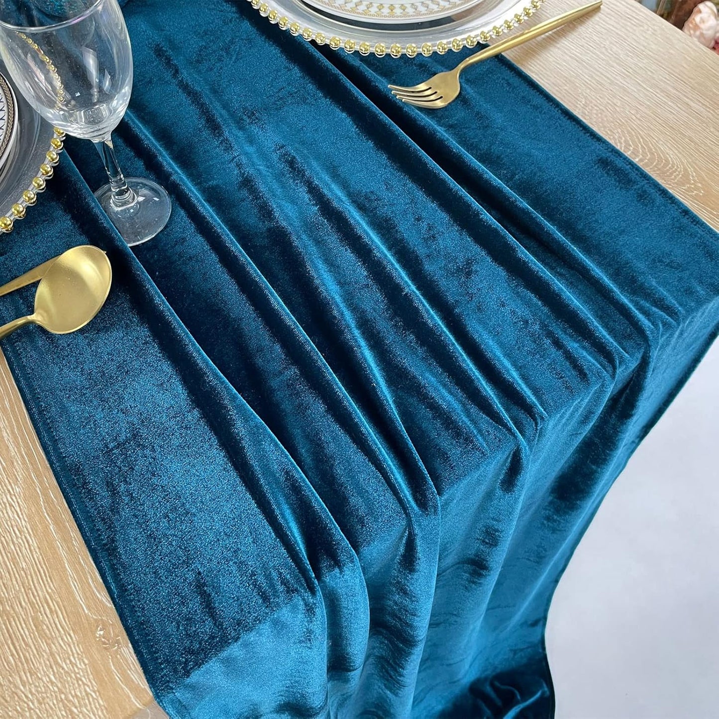 Luxurious Velvet Table Runner, 10ft Wedding Reception Decorations, 20x120inch Soft Velvet Fabric, Table Linen Overlay, Wedding Table Runners (Peacock Blue, 20X120inch)