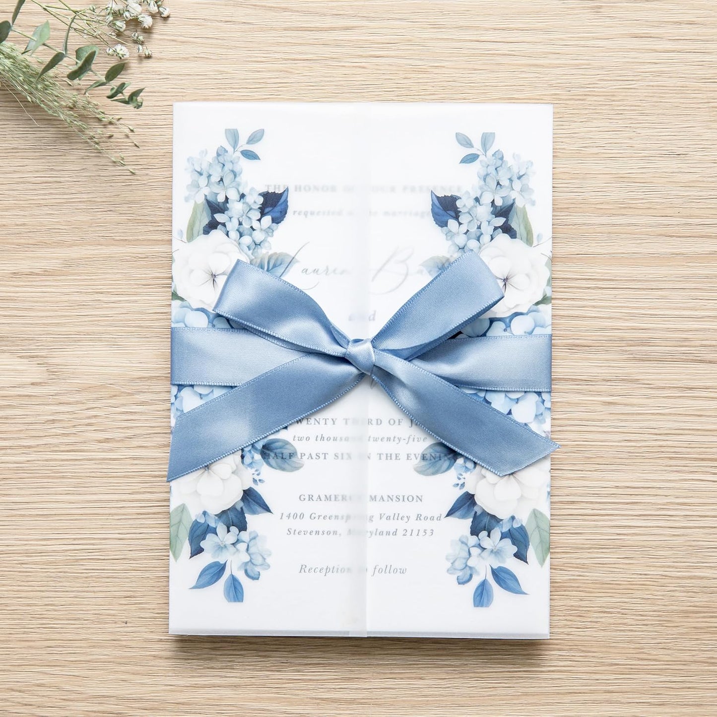 PONATIA 50PCS Vellum Jackets for 5x7 Invitation Cards- 135GSM Dusty Blue Flowers Sleeves, Vellum Paper 5x7 Jackets - Wedding Invitations Wraps - Transparent Card